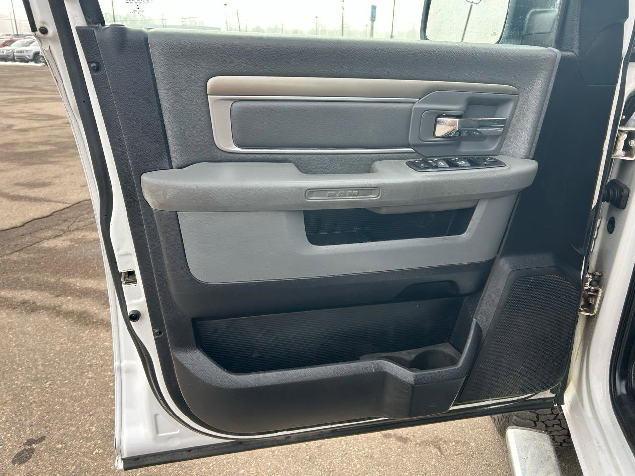 Used 2017 RAM 2500 SLT image 14