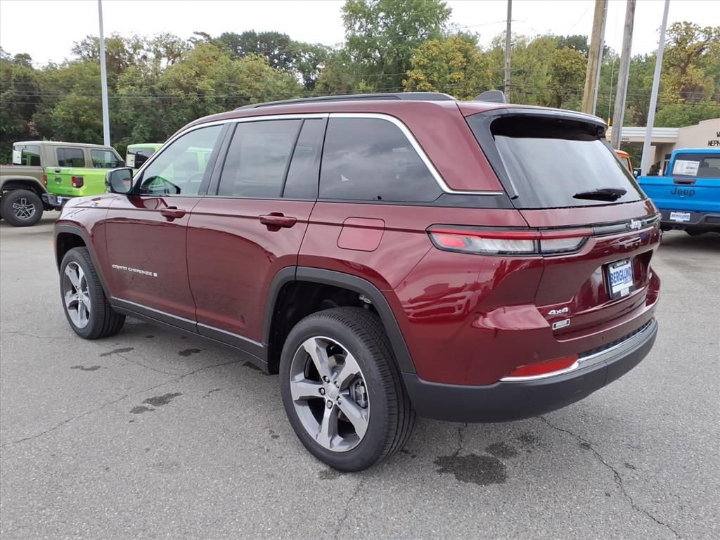 New 2025 Jeep Grand Cherokee Limited image 6