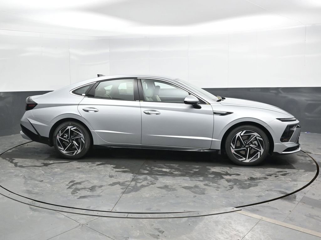 New 2026 Hyundai Sonata SEL image 3