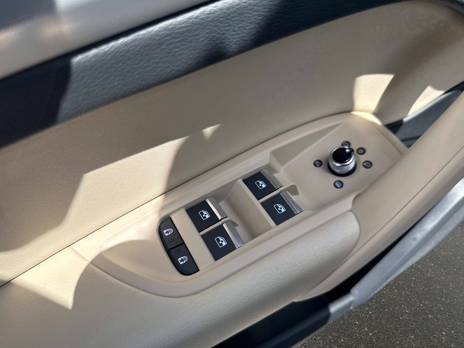 Used 2025 Audi Q5 2.0T Premium AWD/4WD image 17