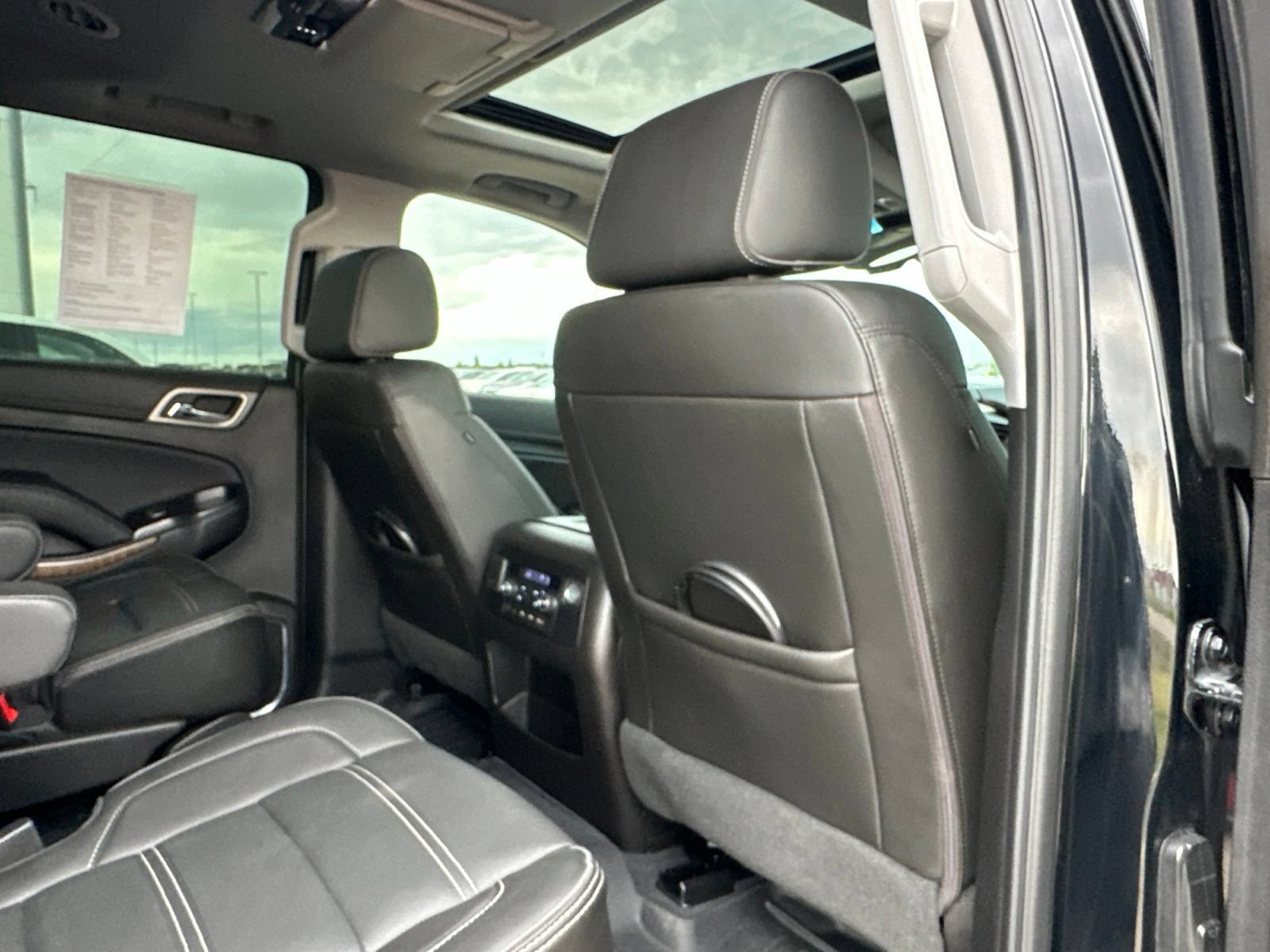 Used 2019 GMC Yukon Denali w/ Denali Ultimate Black Edition AWD/4WD image 38