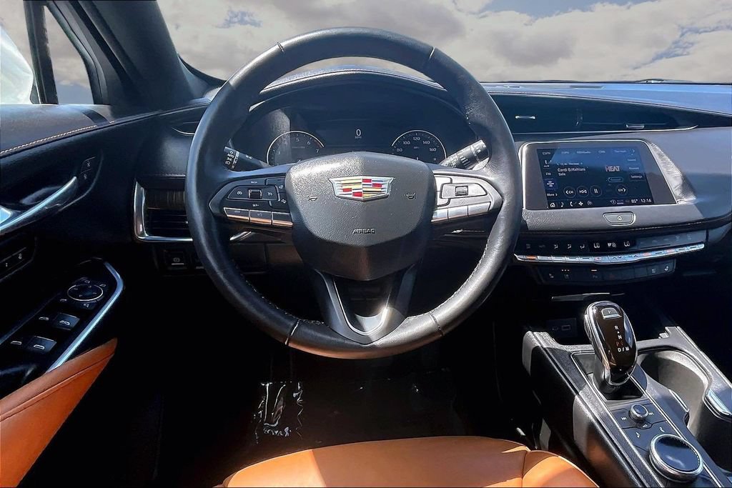 Used 2022 Cadillac XT4 Premium Luxury AWD/4WD image 8
