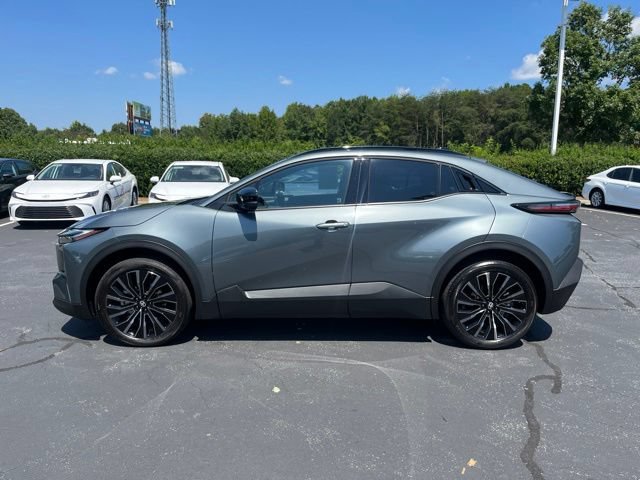 Used 2026 Toyota C-HR AWD/4WD image 15