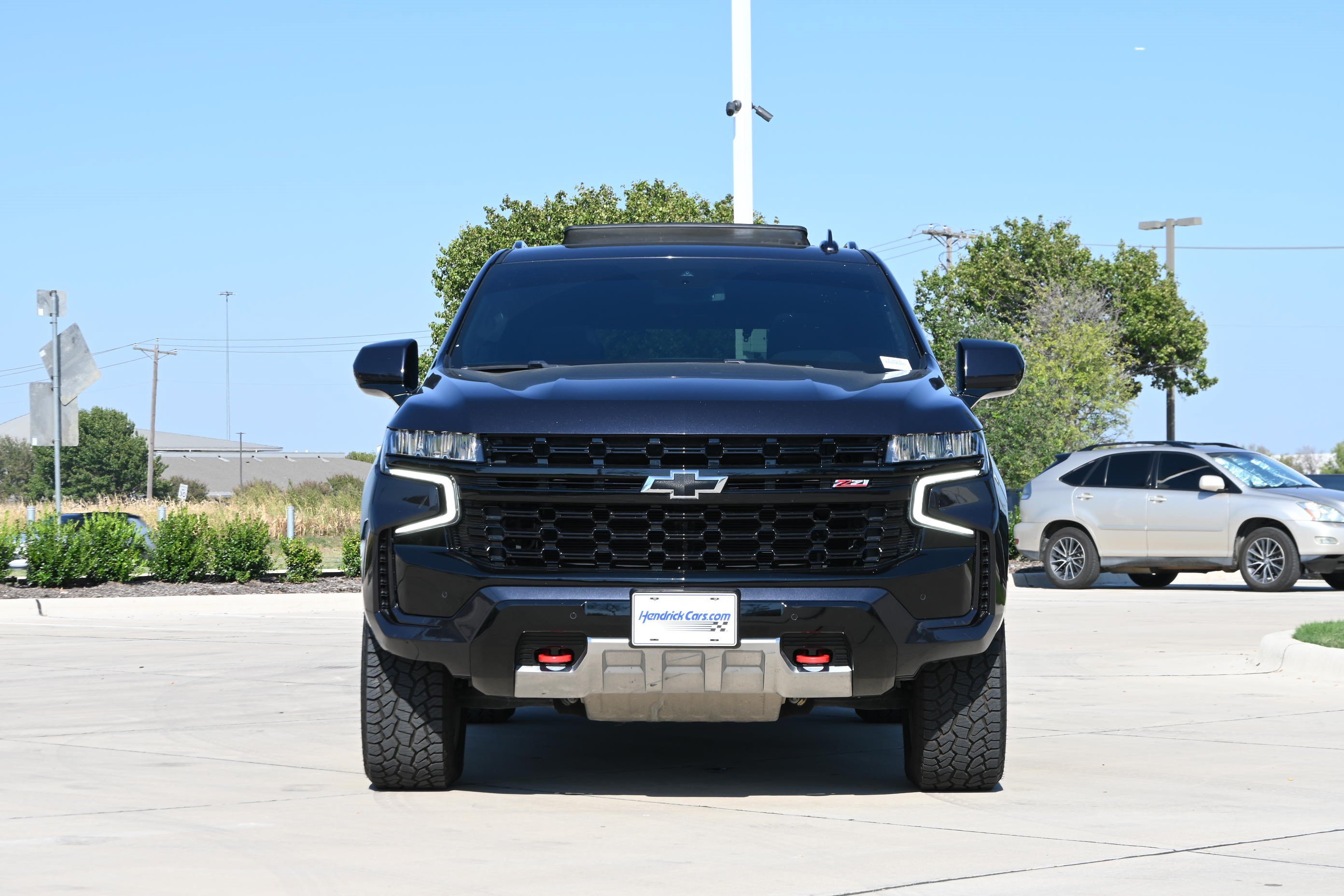 Used 2023 Chevrolet Tahoe Z71 AWD/4WD image 3