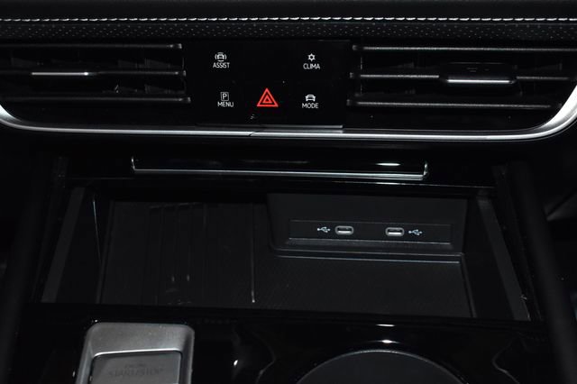 Used 2025 Volkswagen Atlas Cross Sport SE image 16