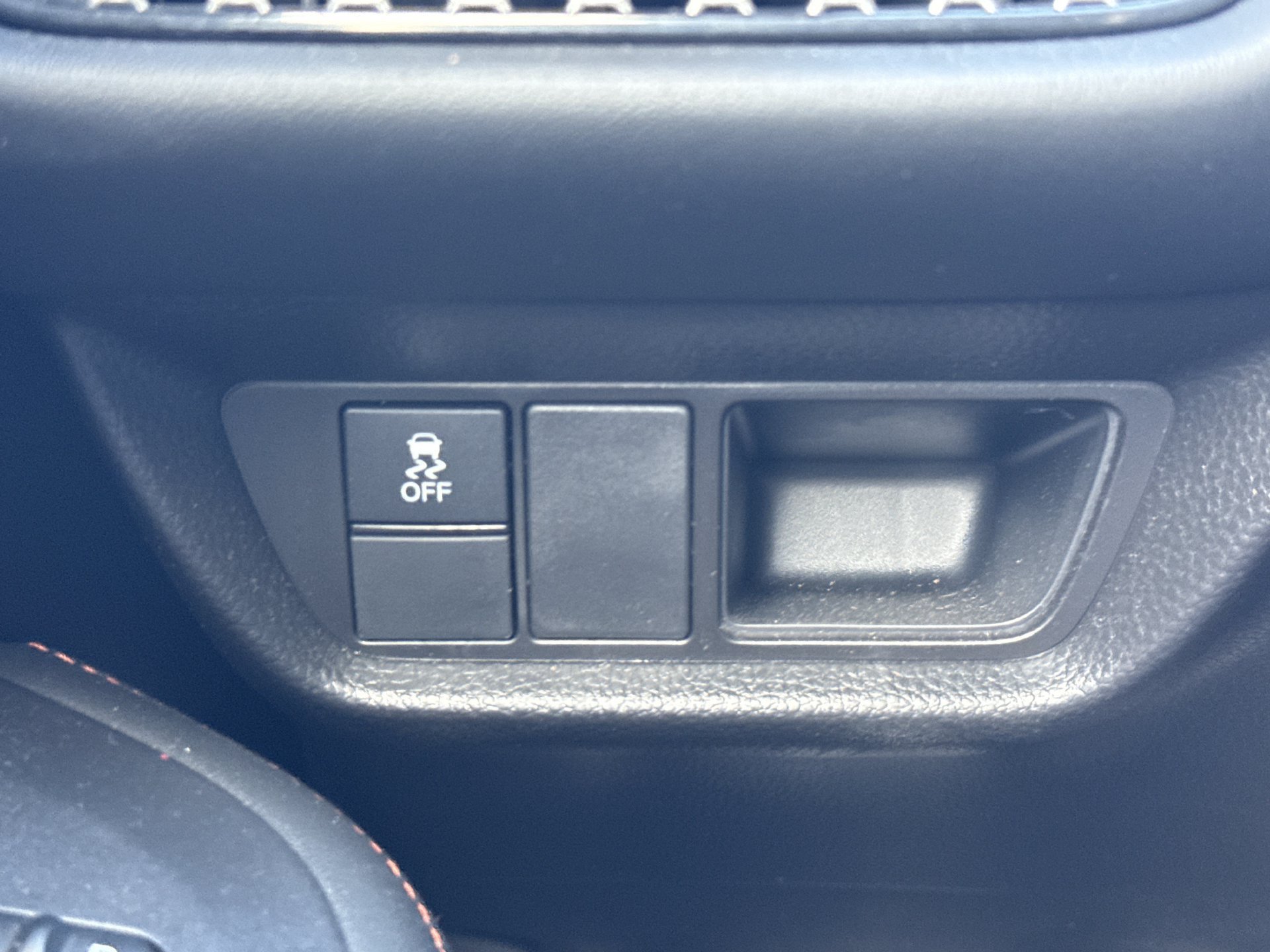 Used 2025 Honda HR-V Sport image 15