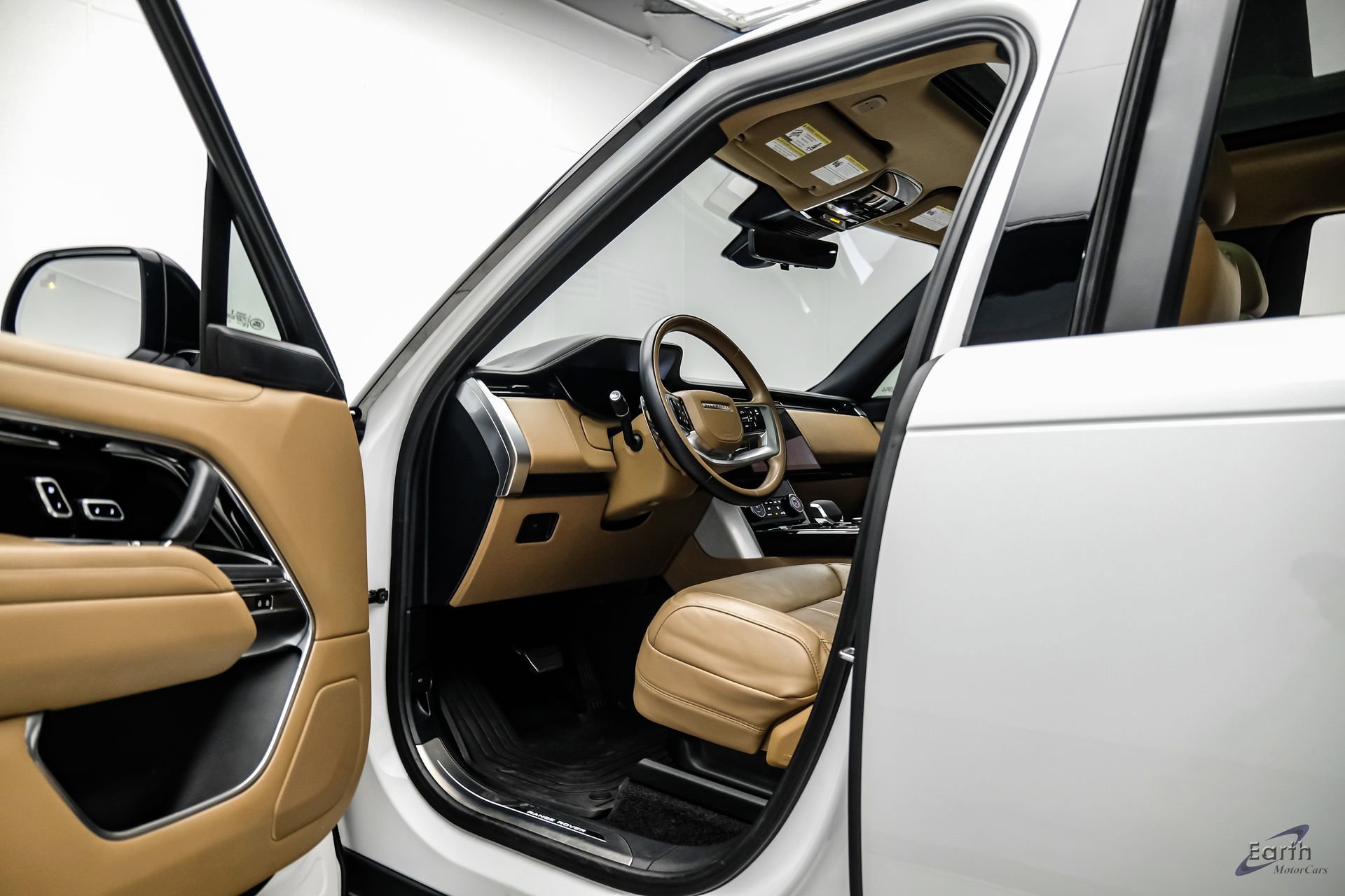 Used 2023 Land Rover Range Rover SE image 35