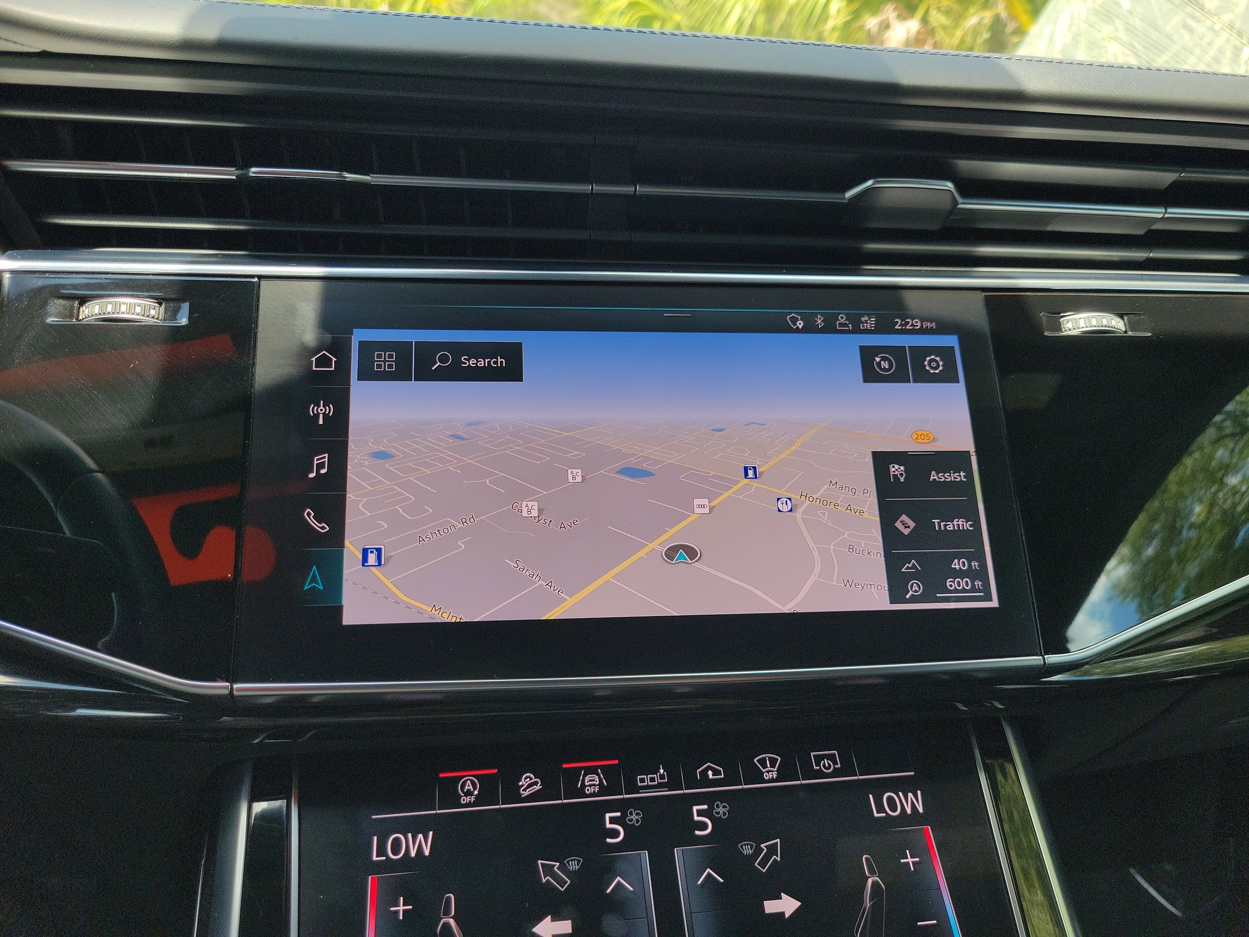 Used 2019 Audi Q8 Prestige w/ Luxury Package AWD/4WD image 23