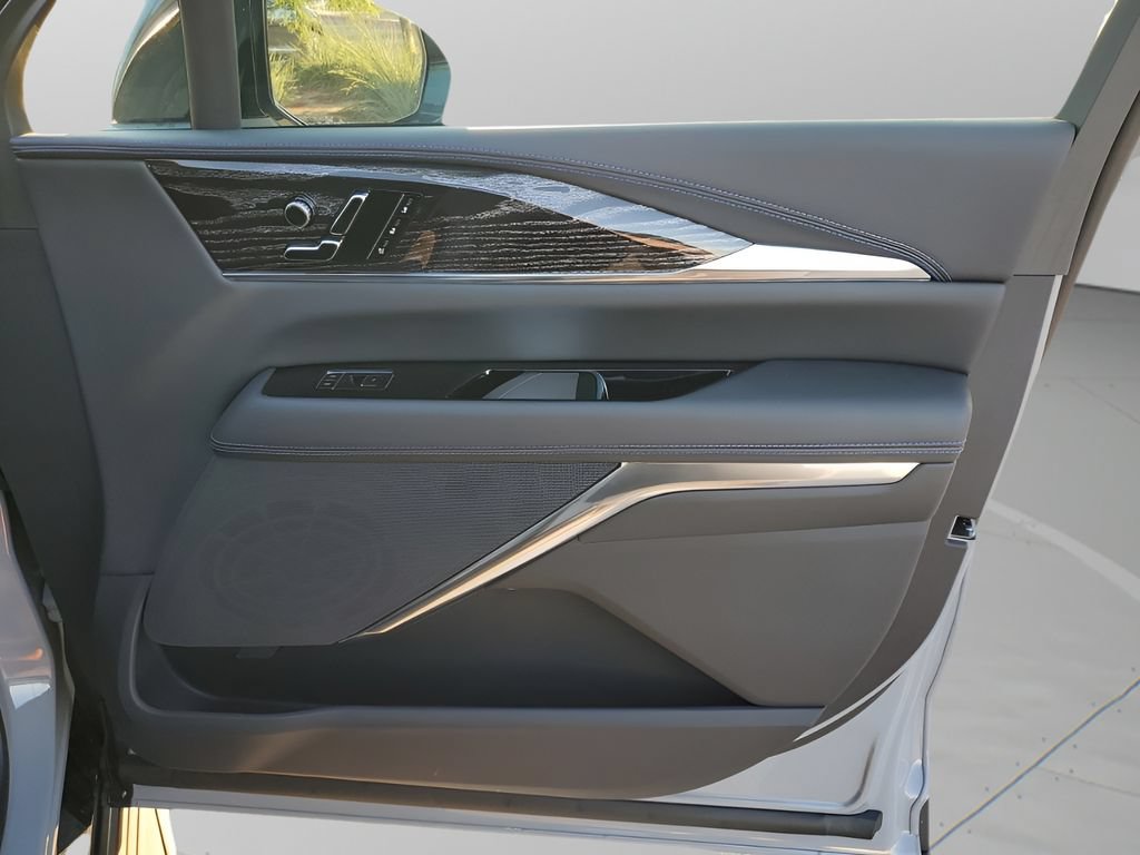 New 2026 Cadillac Escalade IQL Luxury AWD/4WD image 16