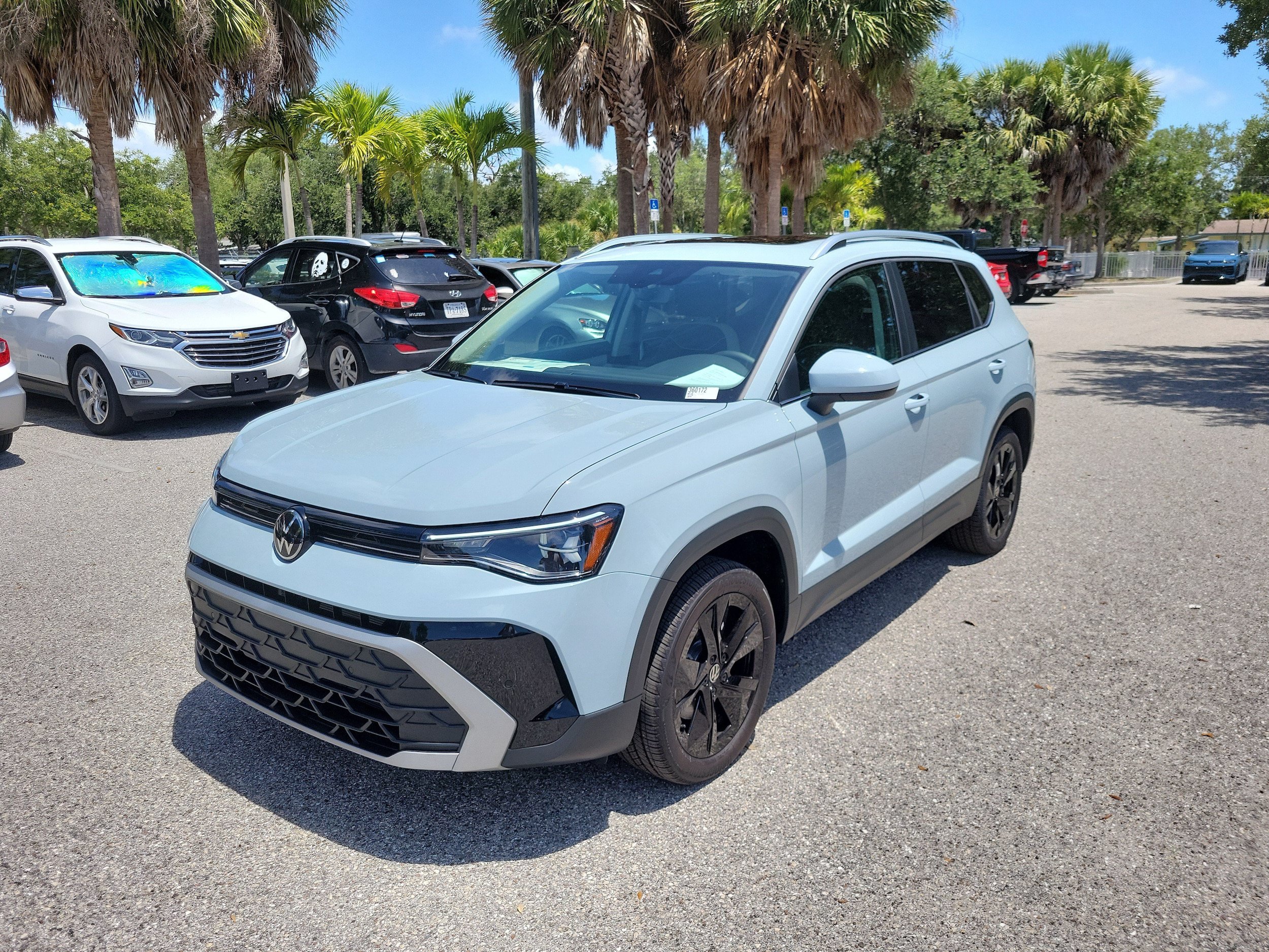 New 2026 Volkswagen Taos SE FWD image 8