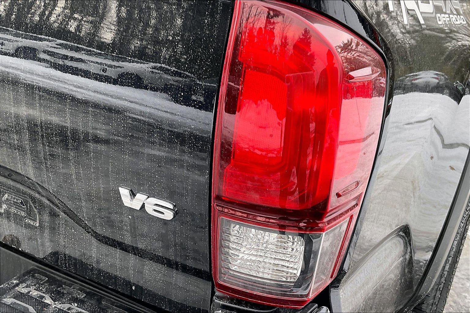 Used 2019 Toyota Tacoma TRD Off-Road image 33