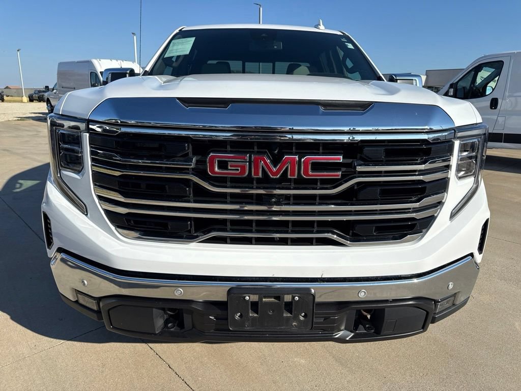 Used 2024 GMC Sierra 1500 SLT AWD/4WD image 3
