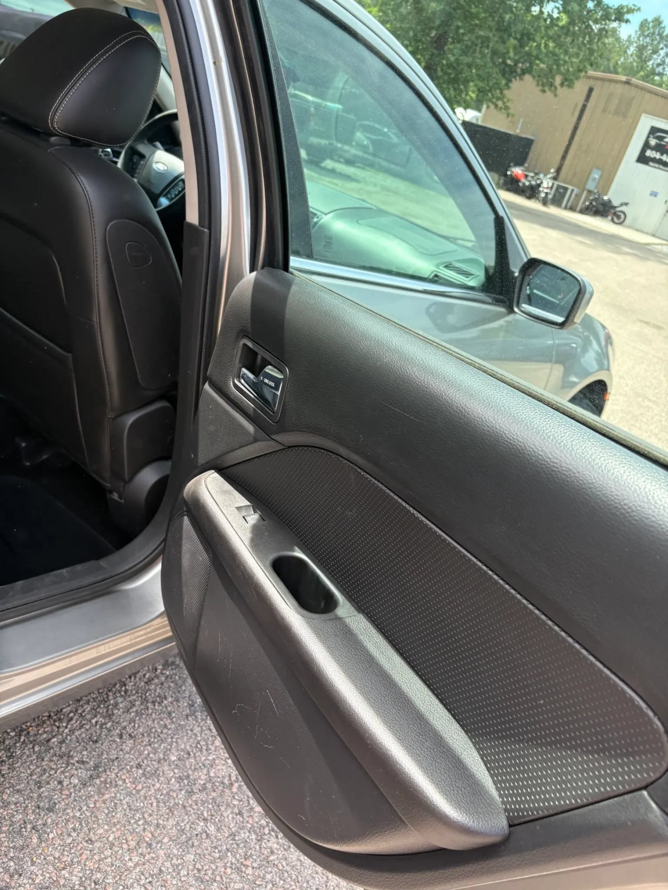 Used 2009 Ford Fusion SEL FWD image 21