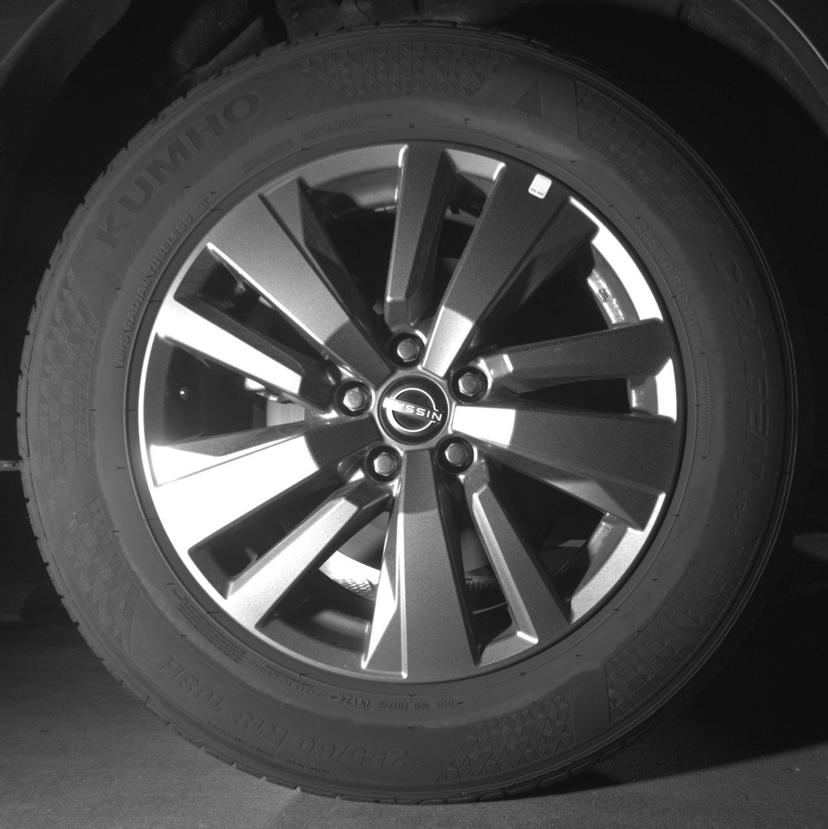 Used 2025 Nissan Pathfinder SV image 15