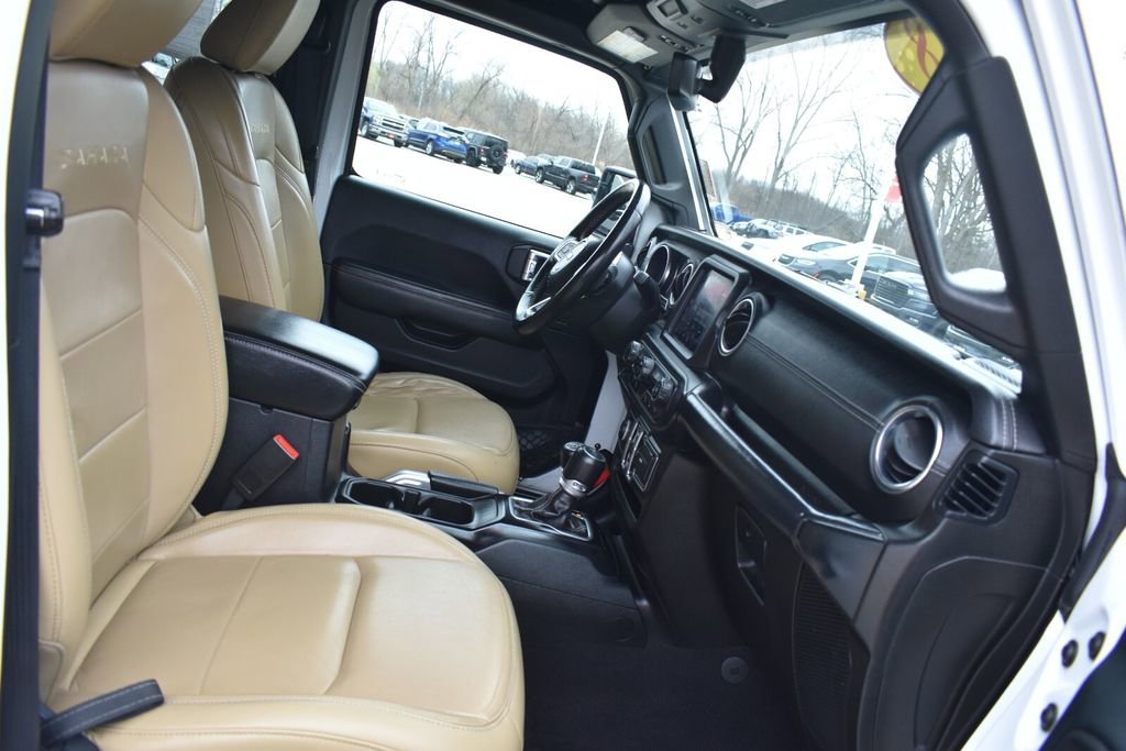 Used 2018 Jeep Wrangler Unlimited Sahara image 17
