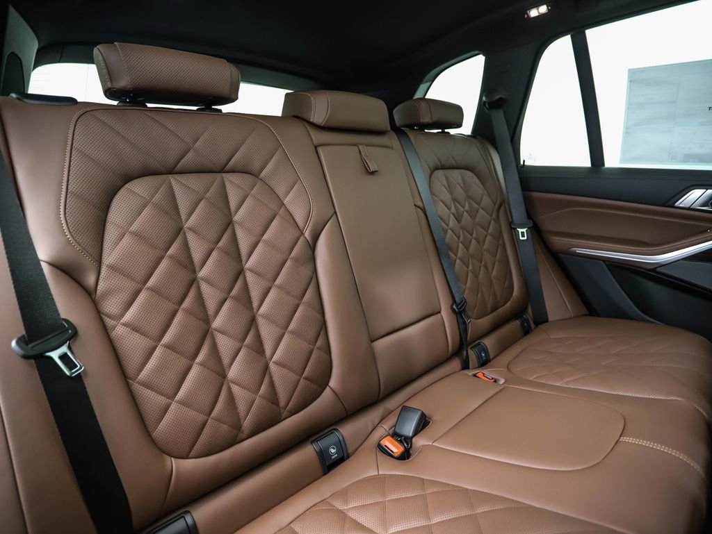 New 2026 BMW X5 xDrive50e w/ Premium Package image 28