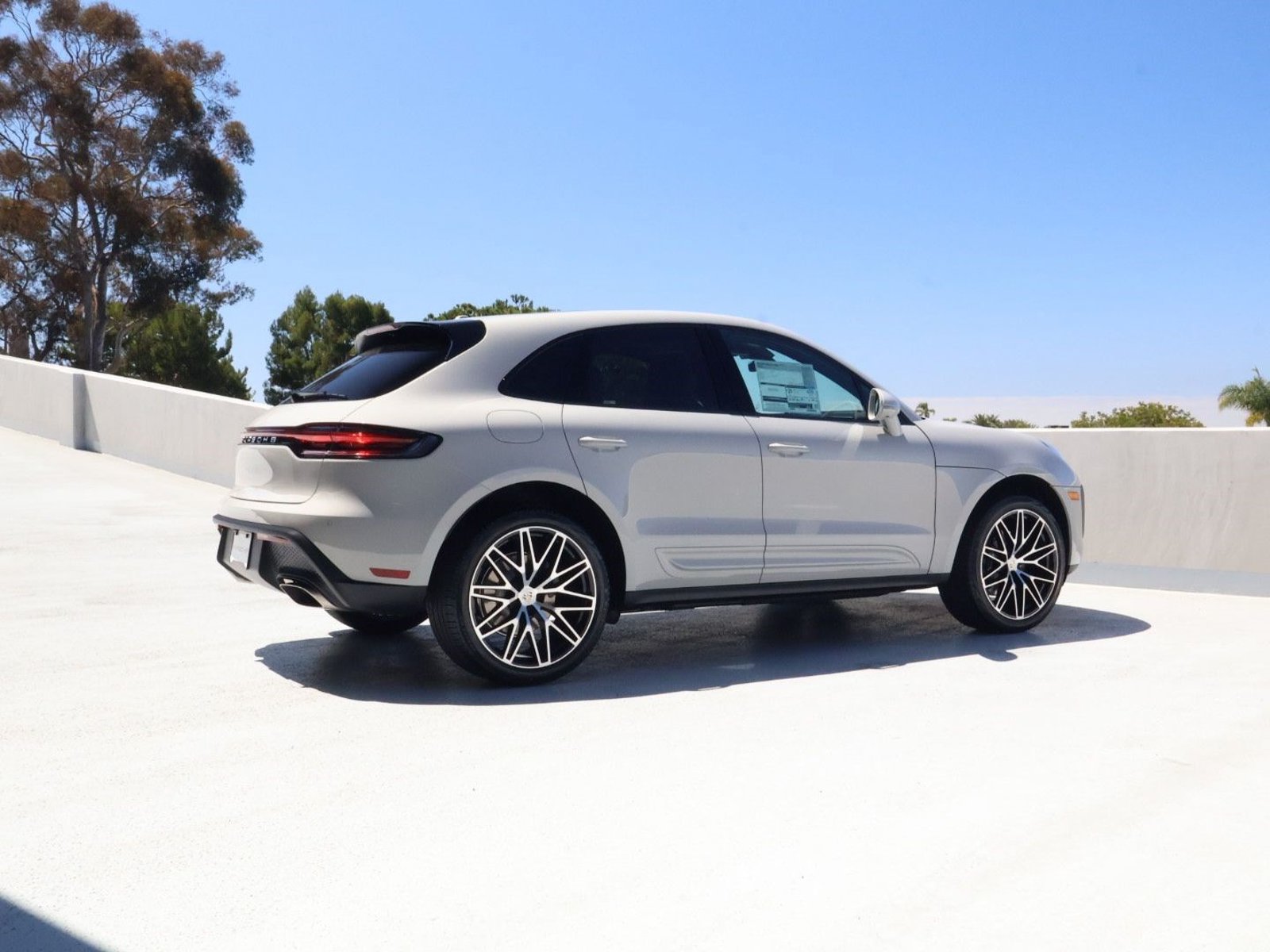 New 2026 Porsche Macan AWD/4WD image 8