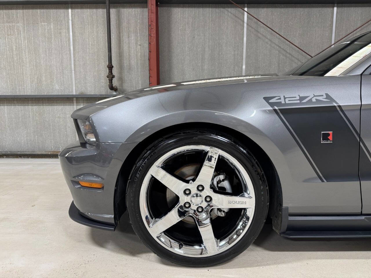Used 2010 Ford Mustang GT Premium image 25