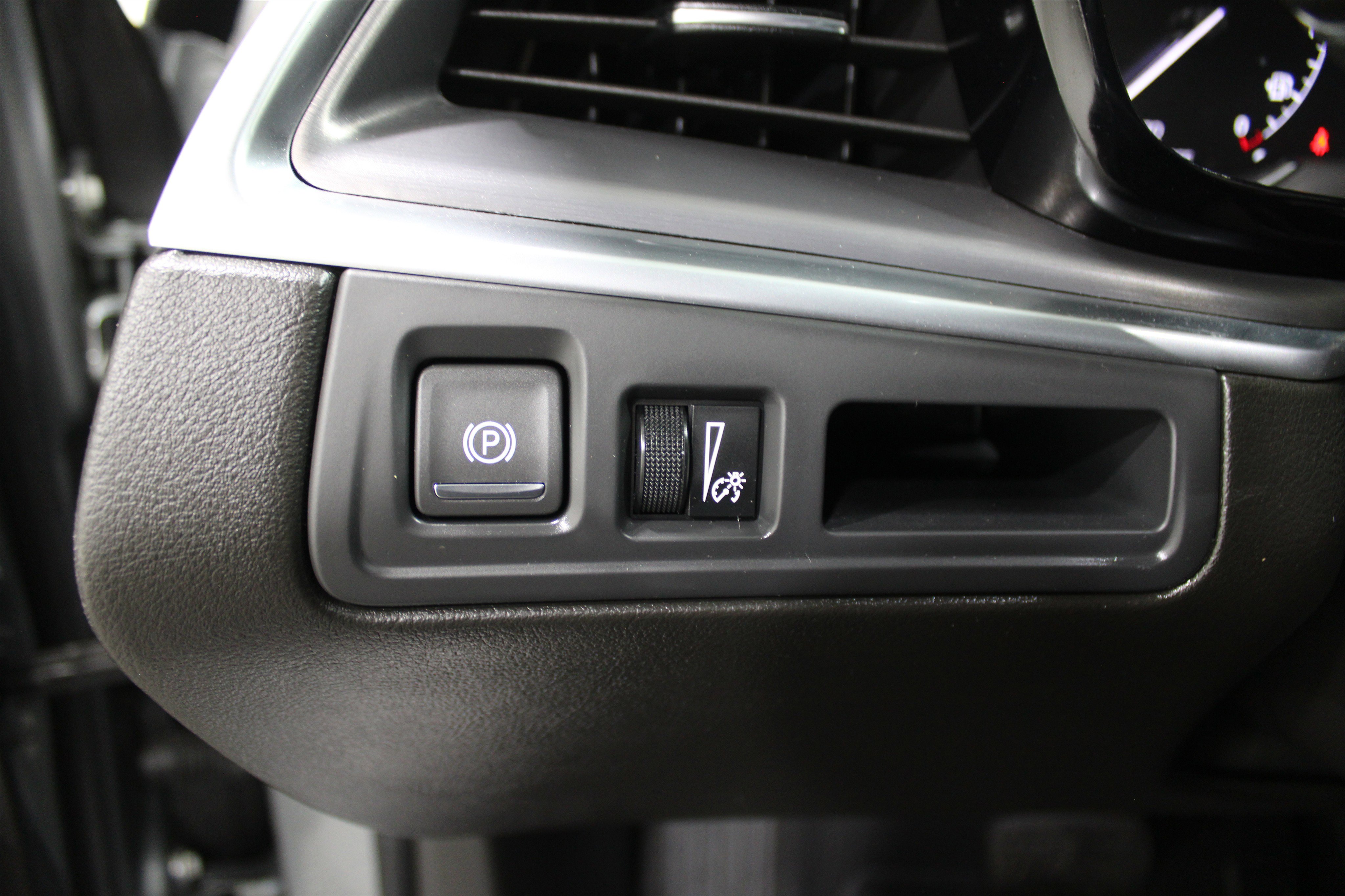 Certified 2024 Cadillac XT5 Luxury image 9