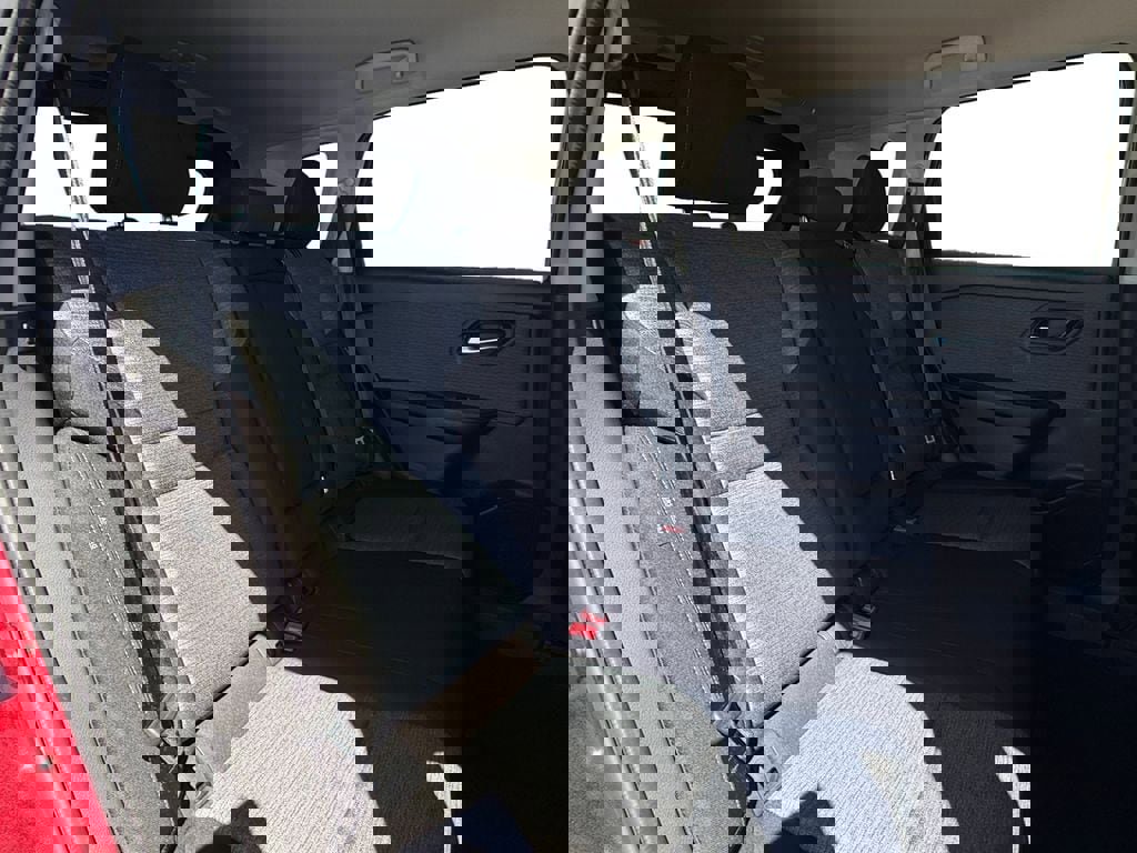 Used 2023 Nissan Rogue SV image 18