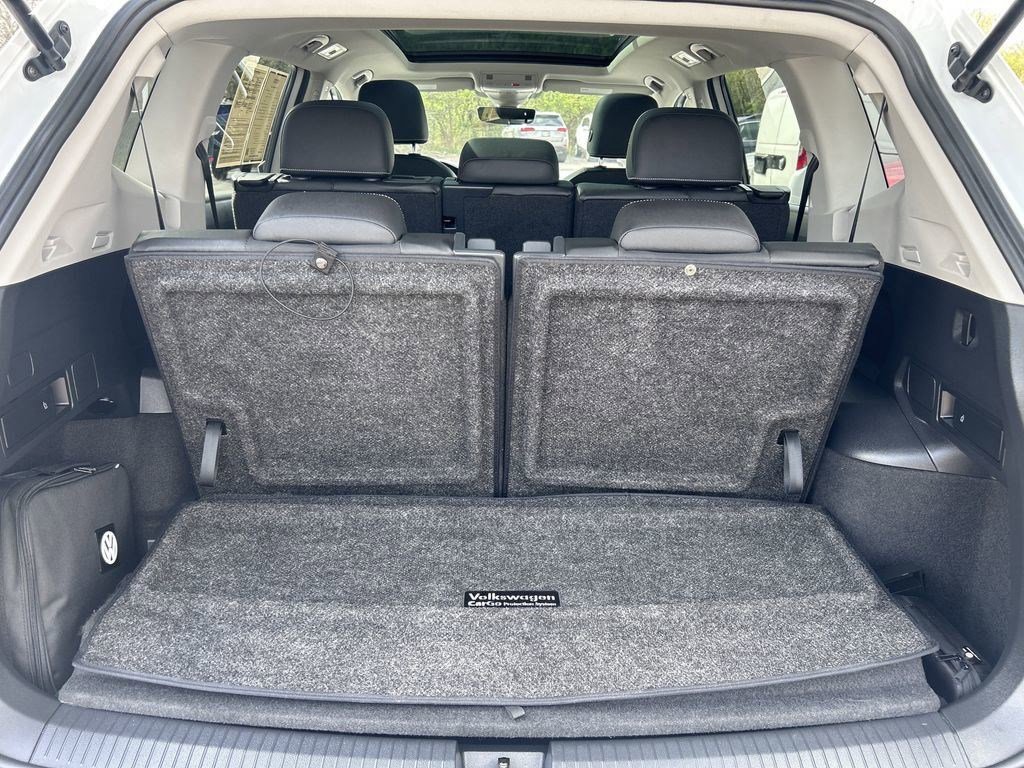 Certified 2023 Volkswagen Tiguan SE w/ Panoramic Sunroof Package FWD image 28