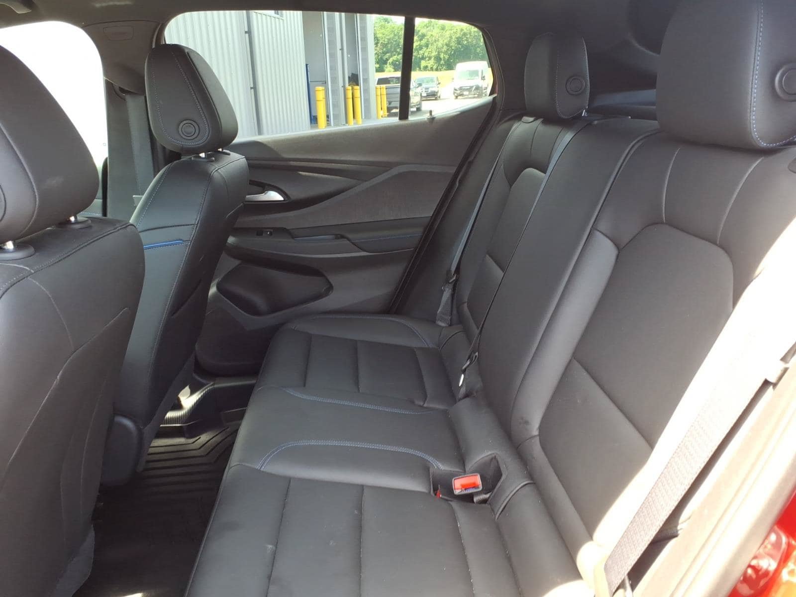 Used 2024 Buick Envista Sport Touring w/ Convenience I Package FWD image 9