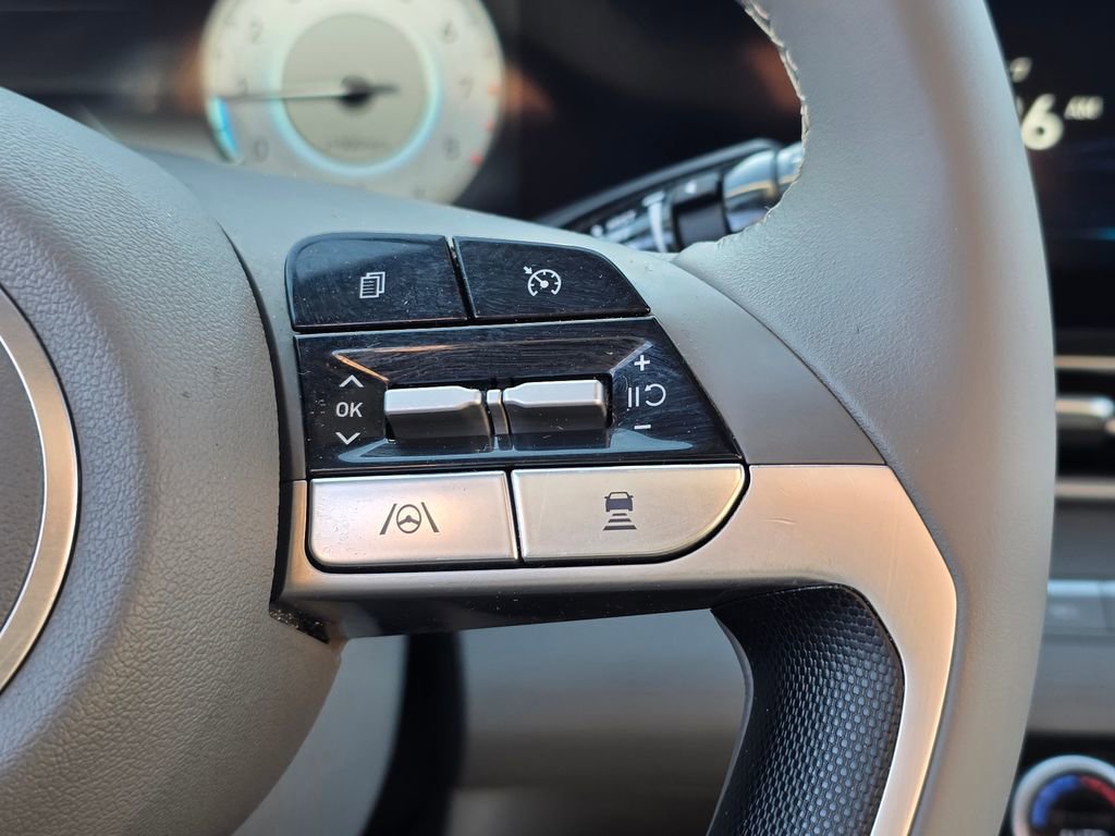 Certified 2023 Hyundai Elantra SEL w/ Convenience Package image 24