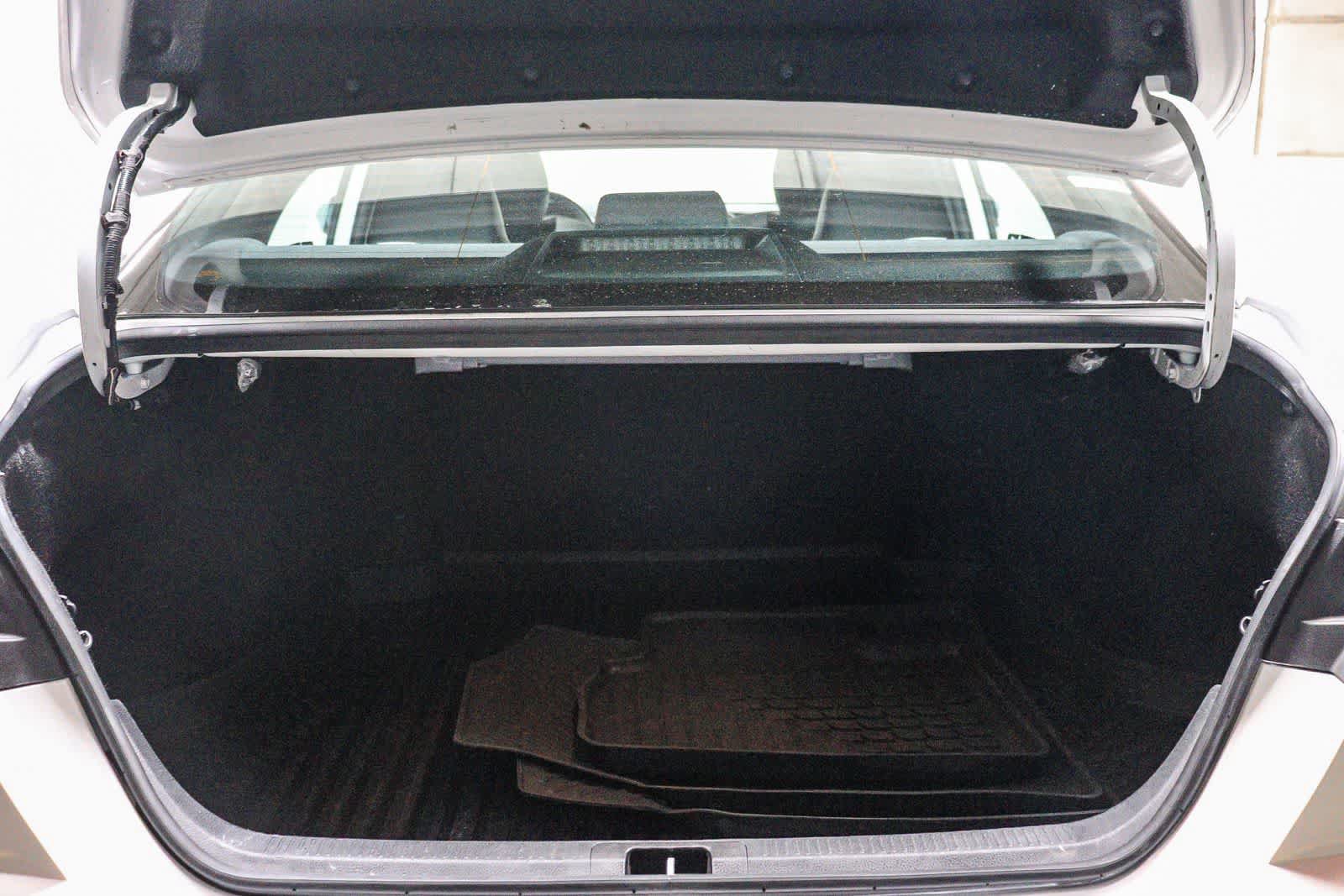 Used 2025 Toyota Camry SE w/ Convenience Package FWD image 24