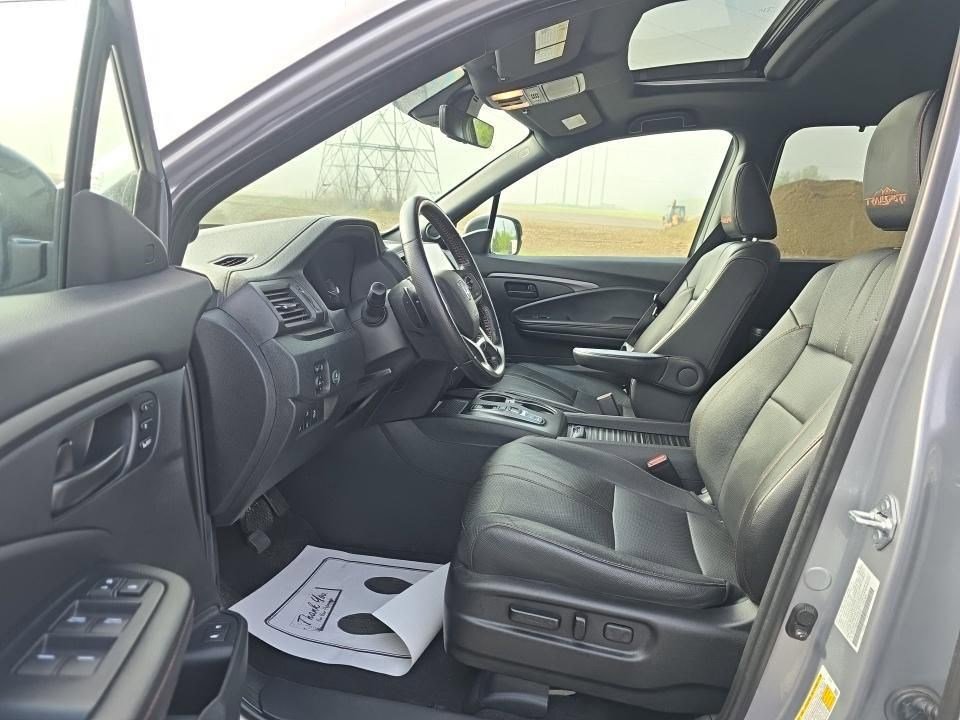 Used 2023 Honda Passport TrailSport image 7