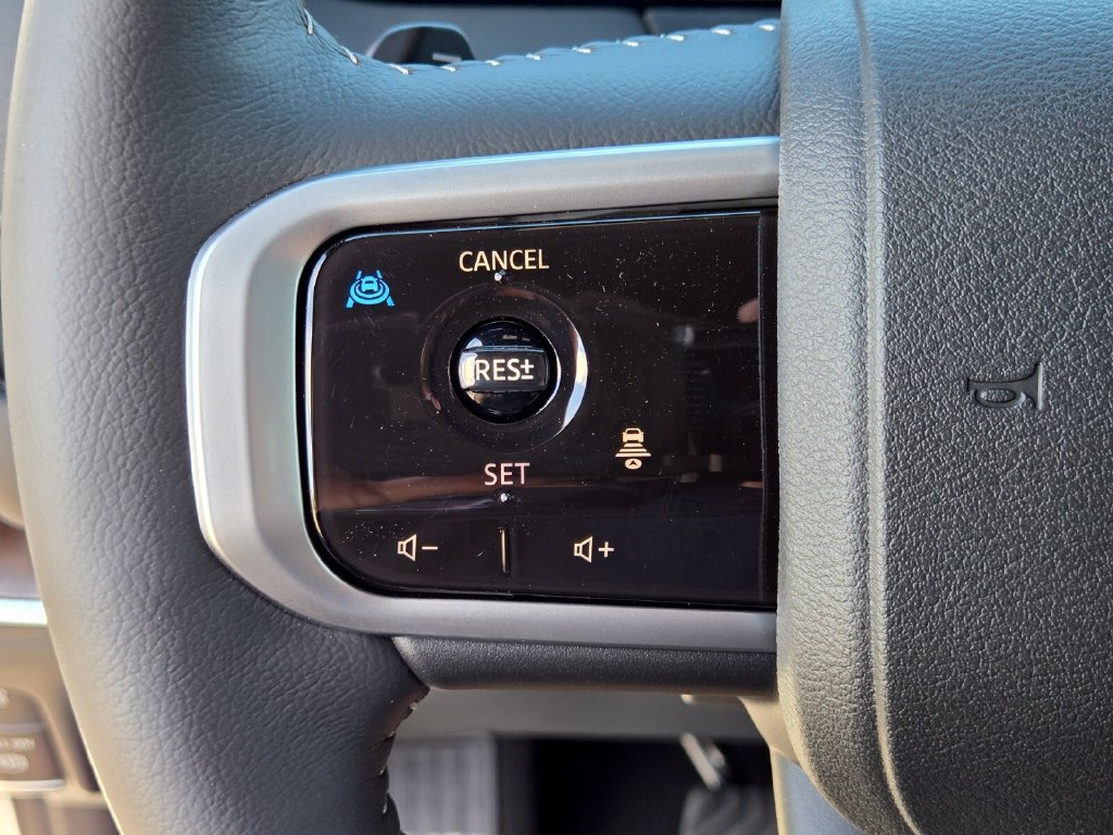 New 2026 Nissan Armada SL w/ Captain's Chari Seat Package AWD/4WD image 36