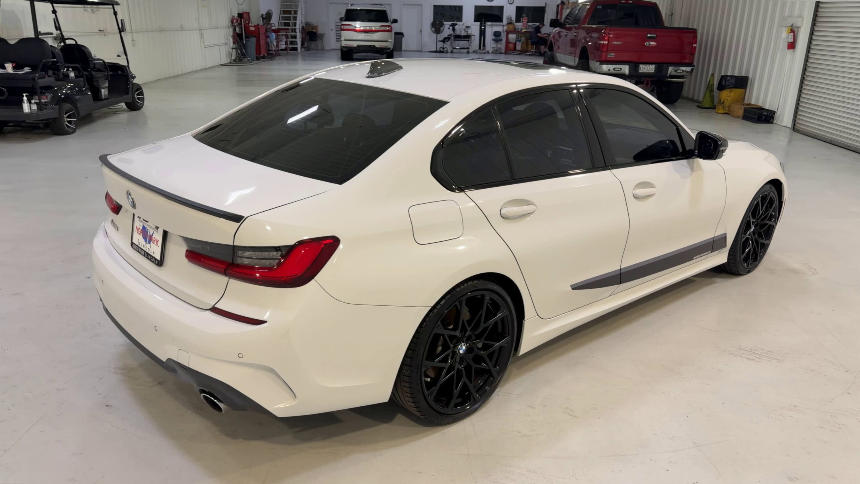 Used 2020 BMW 330i Sedan w/ M Sport Package RWD image 9