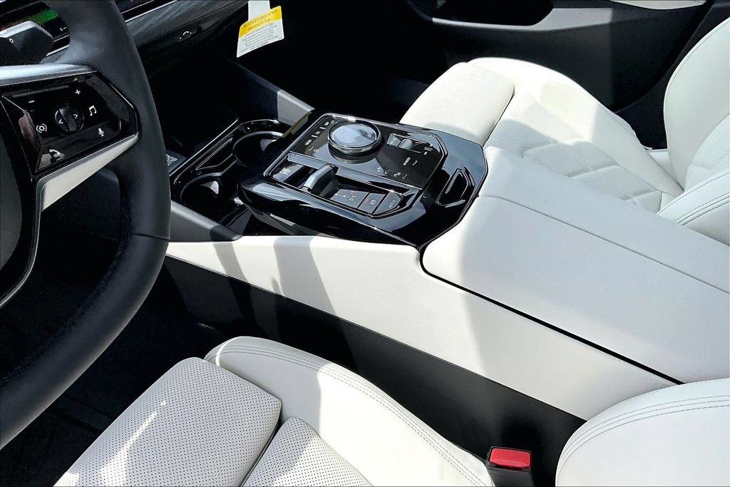 New 2026 BMW 540i xDrive w/ Premium Package AWD/4WD image 7