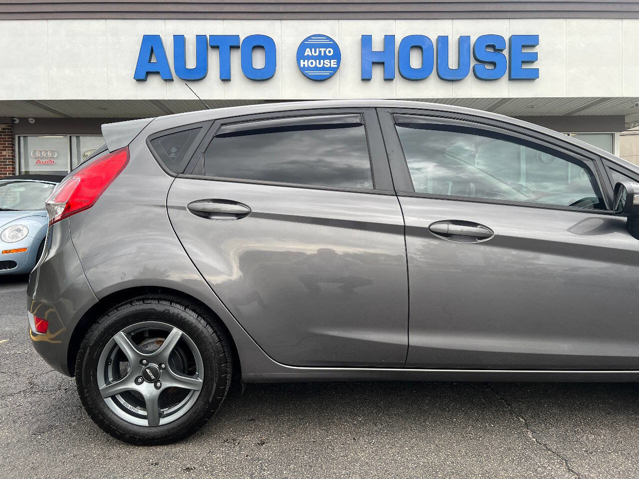 Used 2014 Ford Fiesta SE FWD image 37