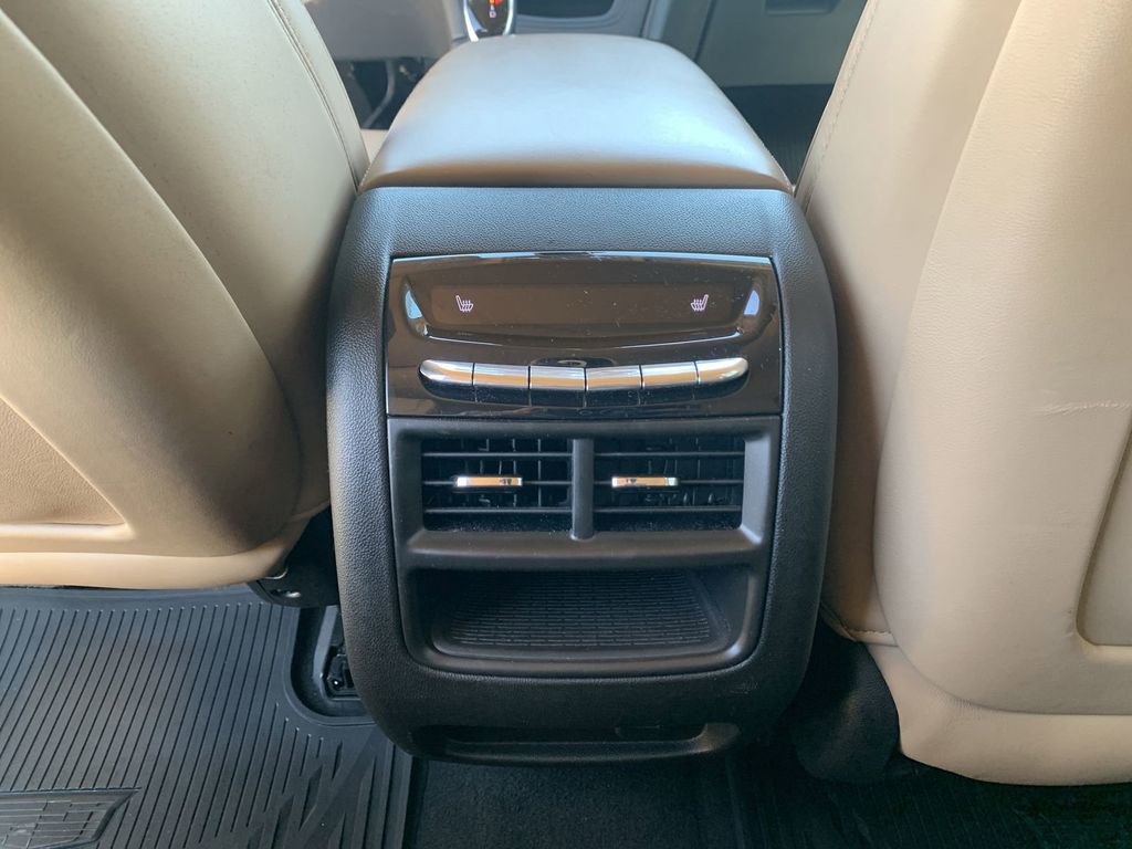 Used 2019 Cadillac XT5 Platinum AWD/4WD image 19