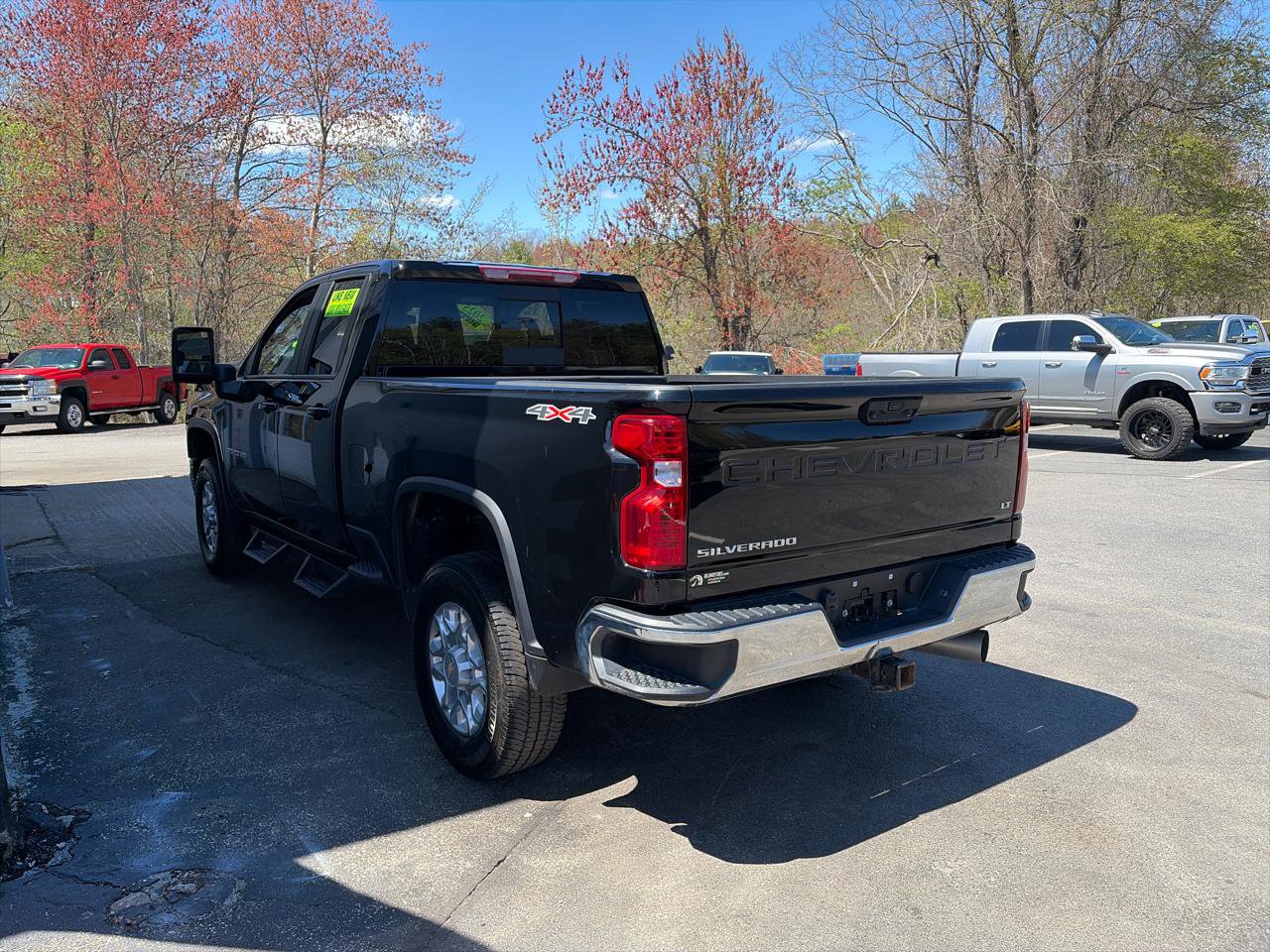 Used 2025 Chevrolet Silverado 2500 LT w/ Convenience Package AWD/4WD image 8