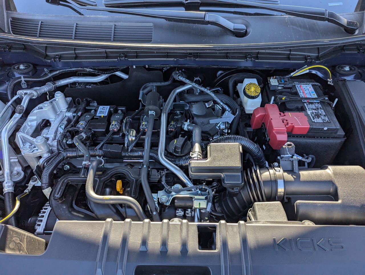 New 2026 Nissan Kicks SR image 10