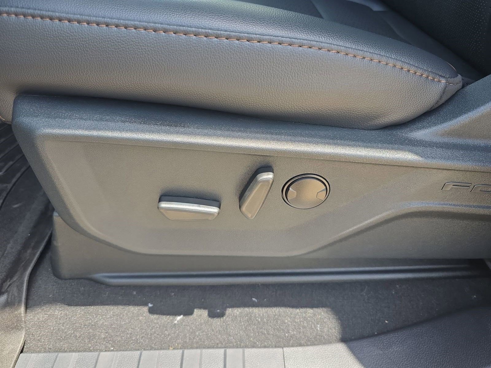 New 2025 Ford F250 Lariat w/ Tremor Off-Road Package image 11
