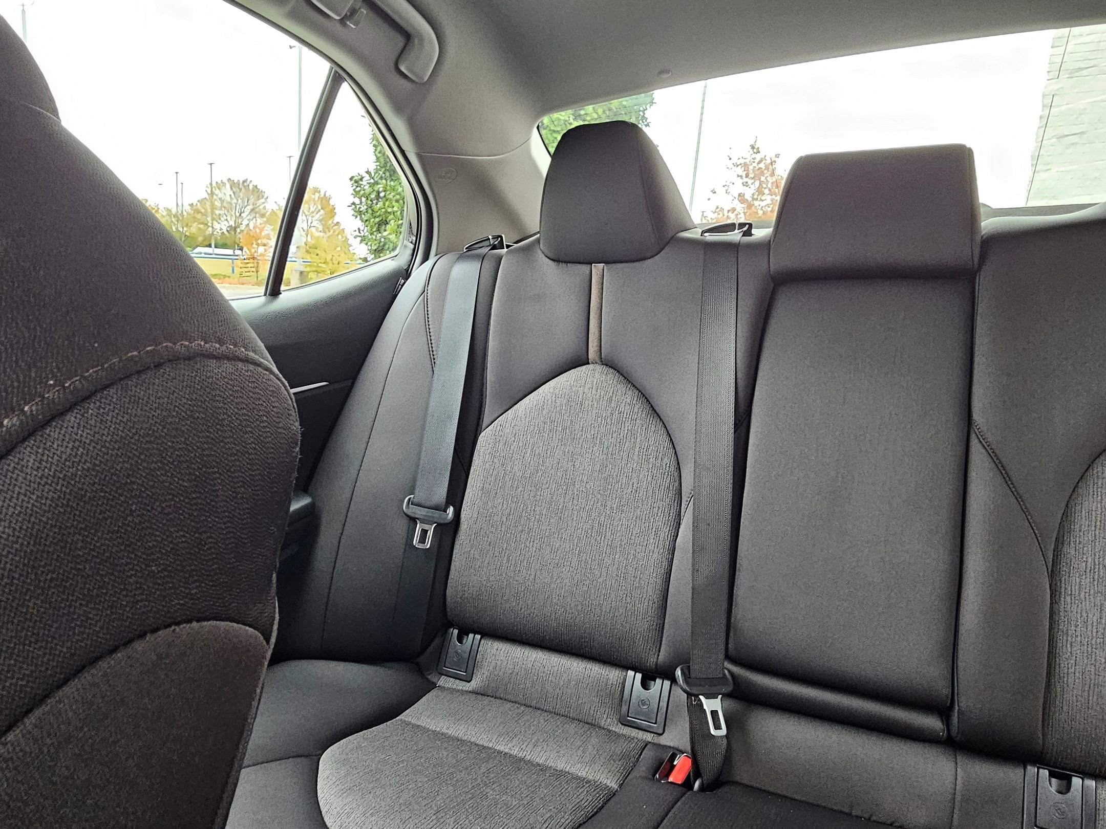 Used 2020 Toyota Camry LE image 24