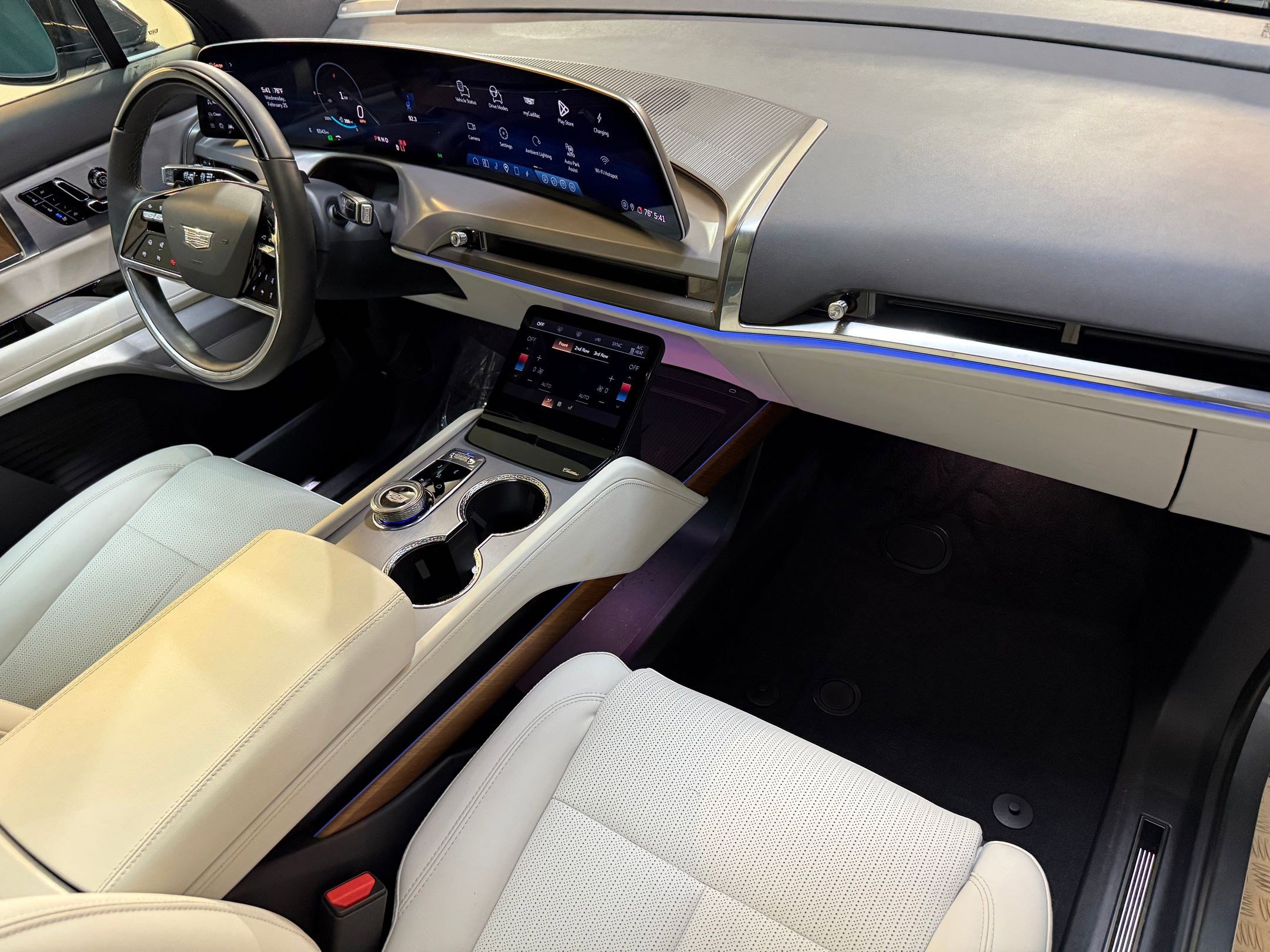 New 2026 Cadillac Vistiq Sport w/ LPO, Floor Liner Package image 56