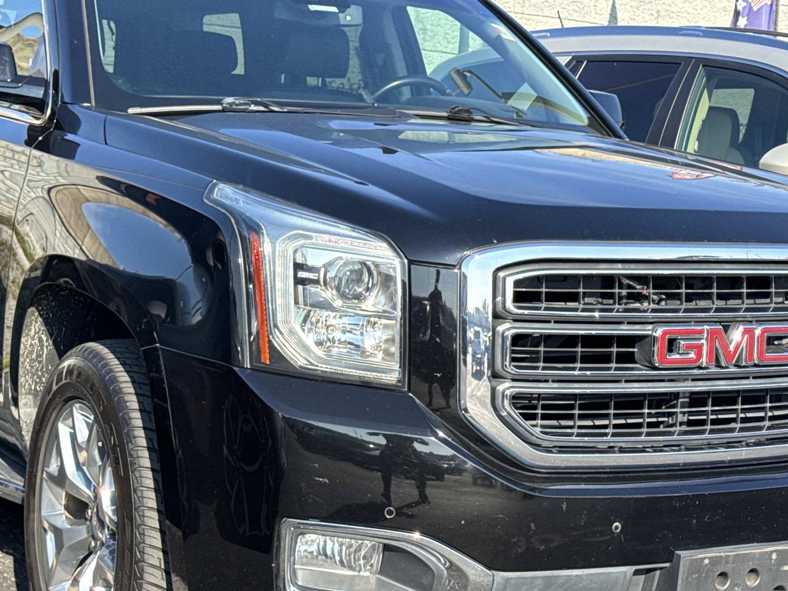 Used 2019 GMC Yukon SLT AWD/4WD image 4