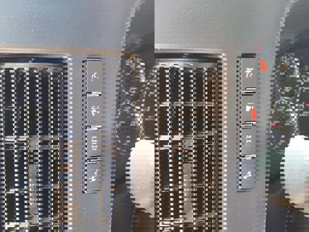 New 2026 Chevrolet Express 2500 Extended w/ Driver Convenience Package RWD image 32