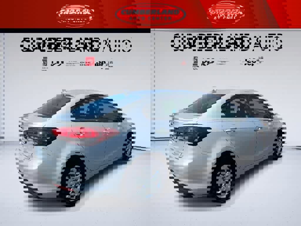 Used 2017 Kia Forte LX image 8