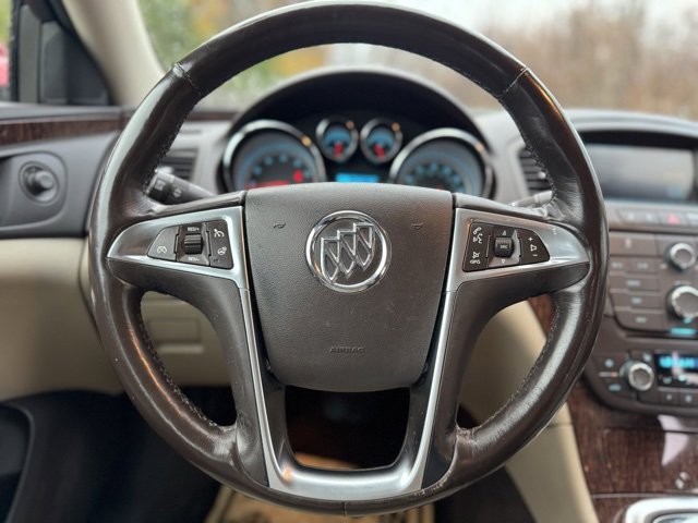 Used 2013 Buick Regal Premium image 23