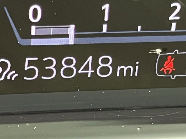 Used 2021 Cadillac Escalade ESV Premium Luxury Platinum image 16