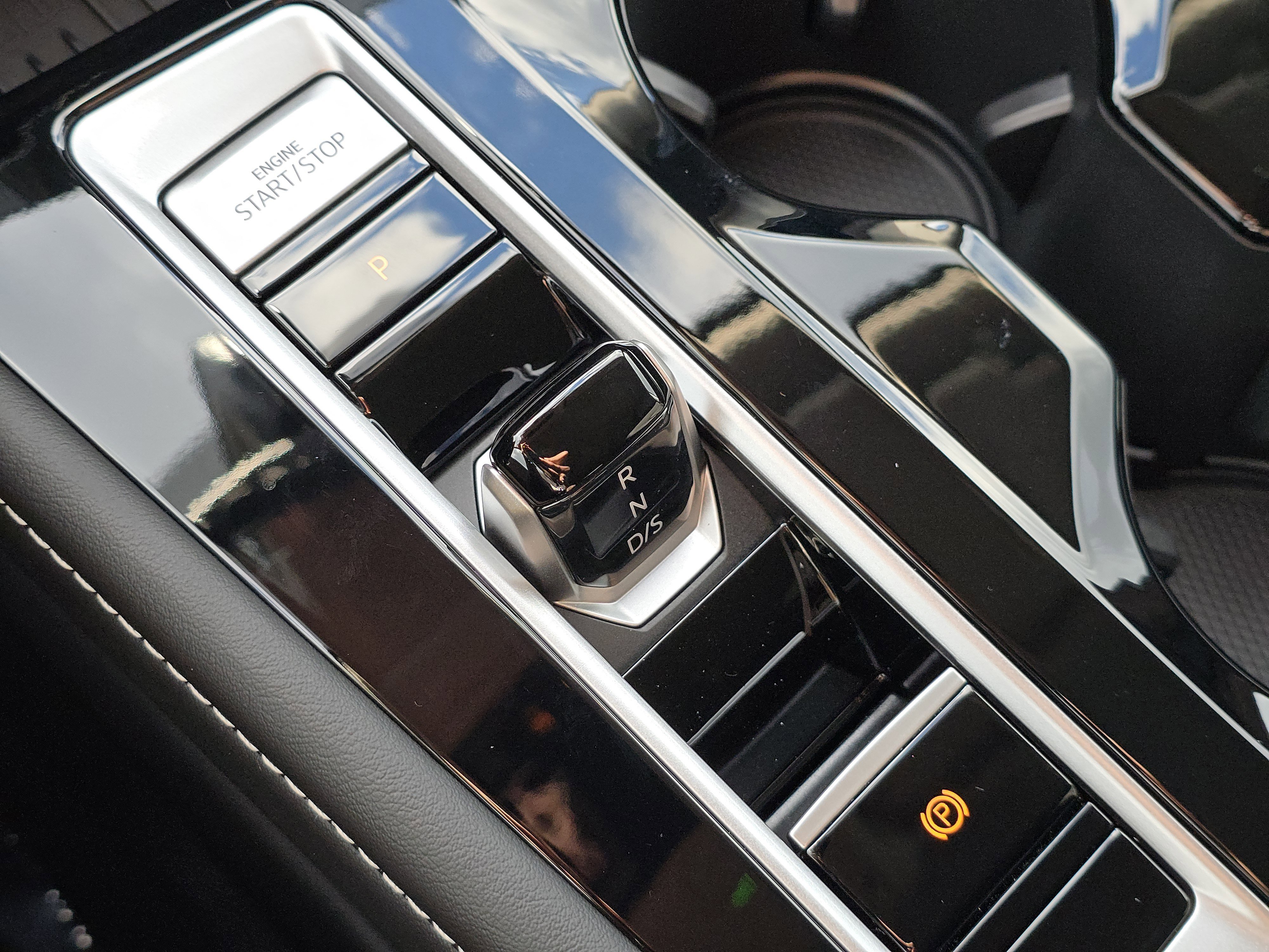 New 2026 Volkswagen Atlas SE image 27