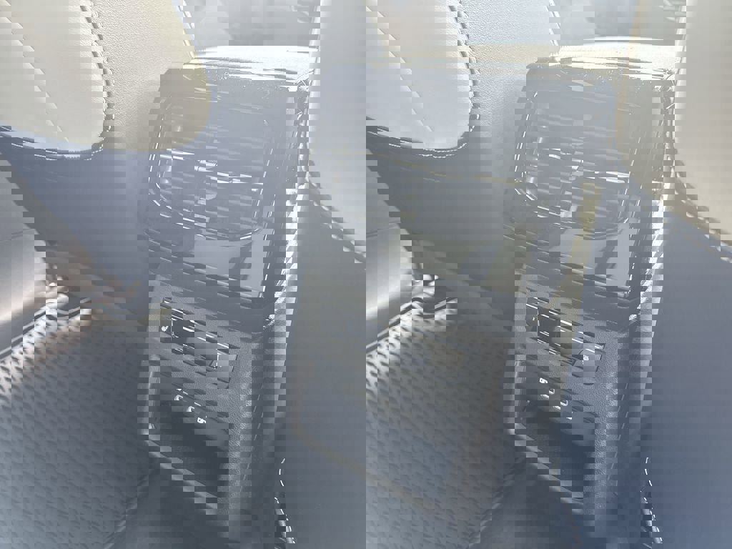 New 2025 Volkswagen ID.4 Pro S Plus image 28