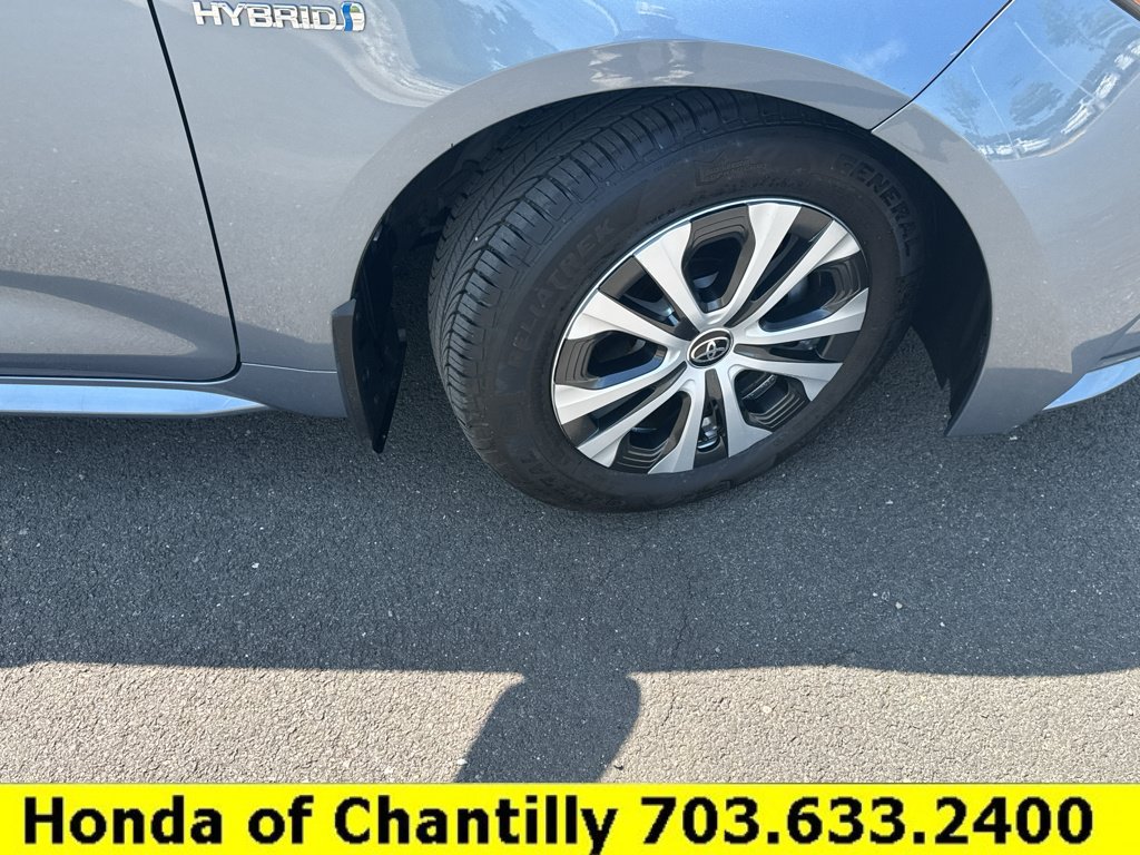 Used 2021 Toyota Corolla LE w/ Carpet Mat Package (TMS) FWD image 31