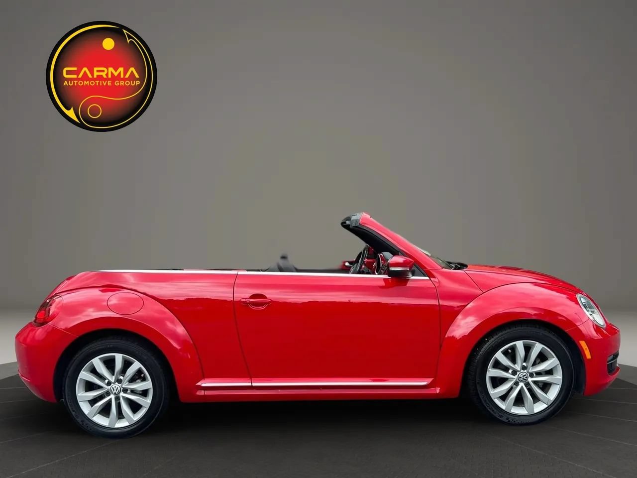 Used 2015 Volkswagen Beetle TDI FWD image 6