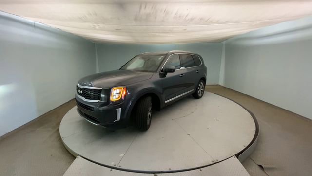Used 2022 Kia Telluride EX w/ EX Premium Package FWD image 6