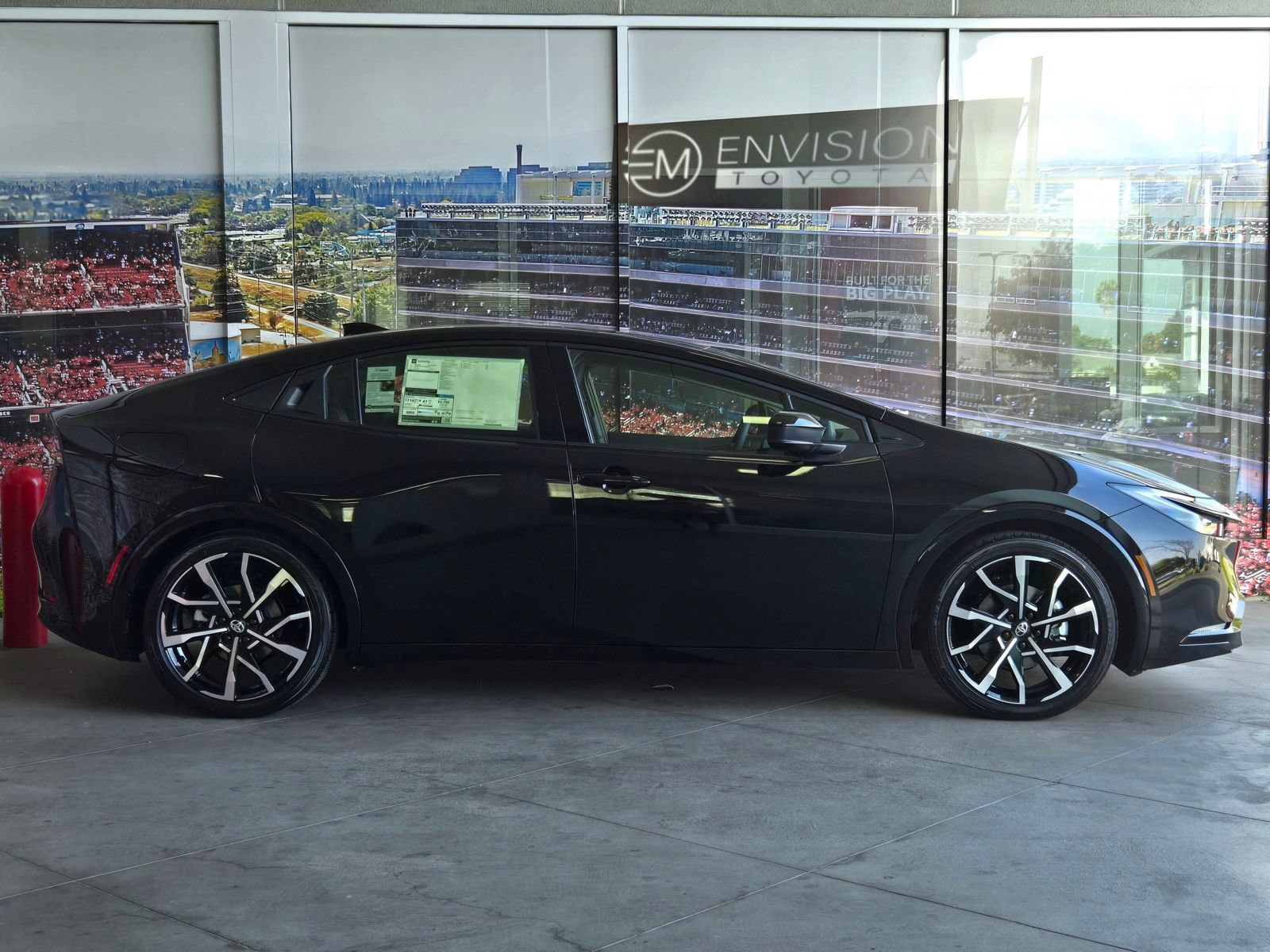 New 2027 Toyota Prius Plug-In Hybrid FWD image 3